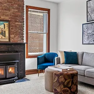 Spacious In Heart Of Historic Fan District Apartment